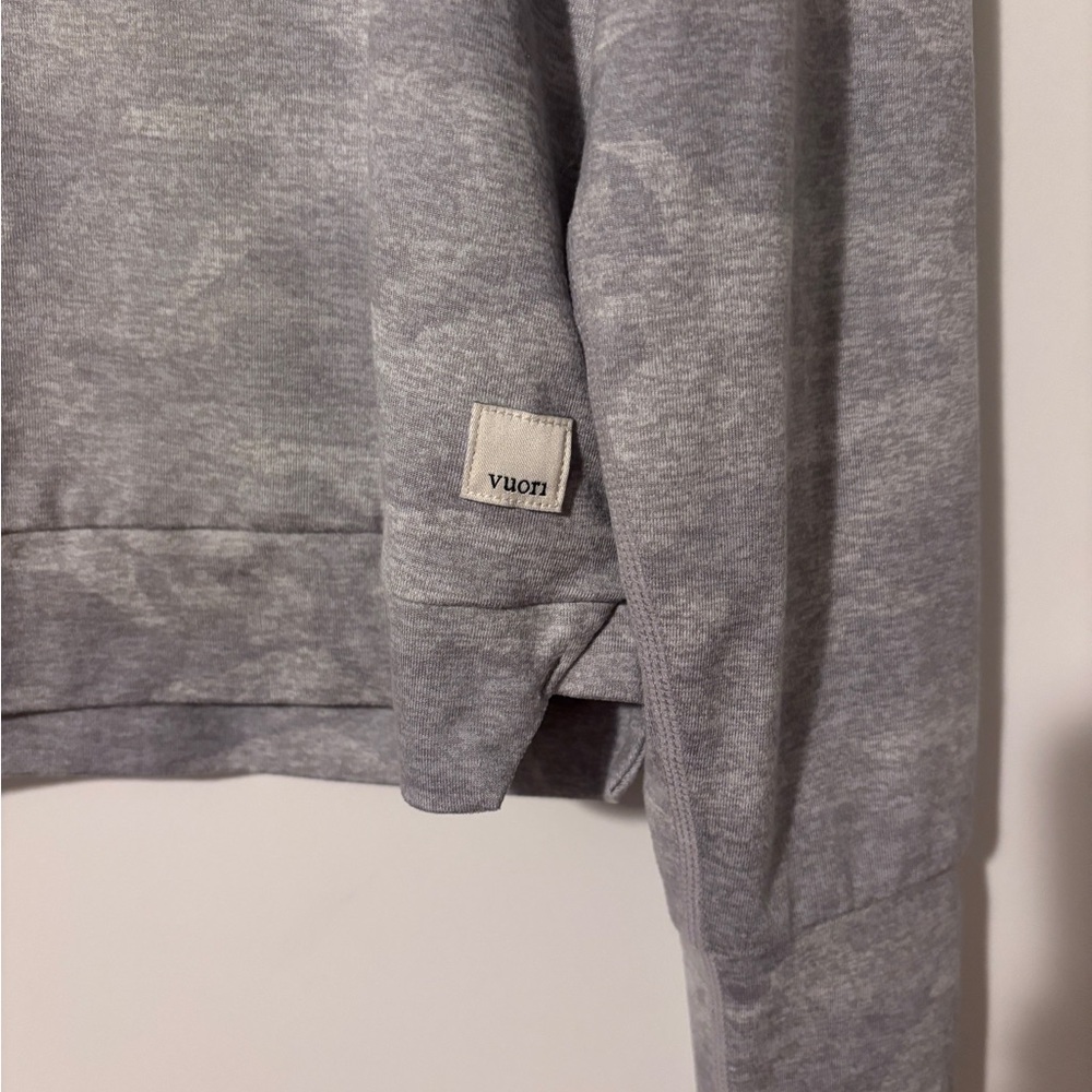 Vuori Halo Essential Hoodie - Picture 2 of 4